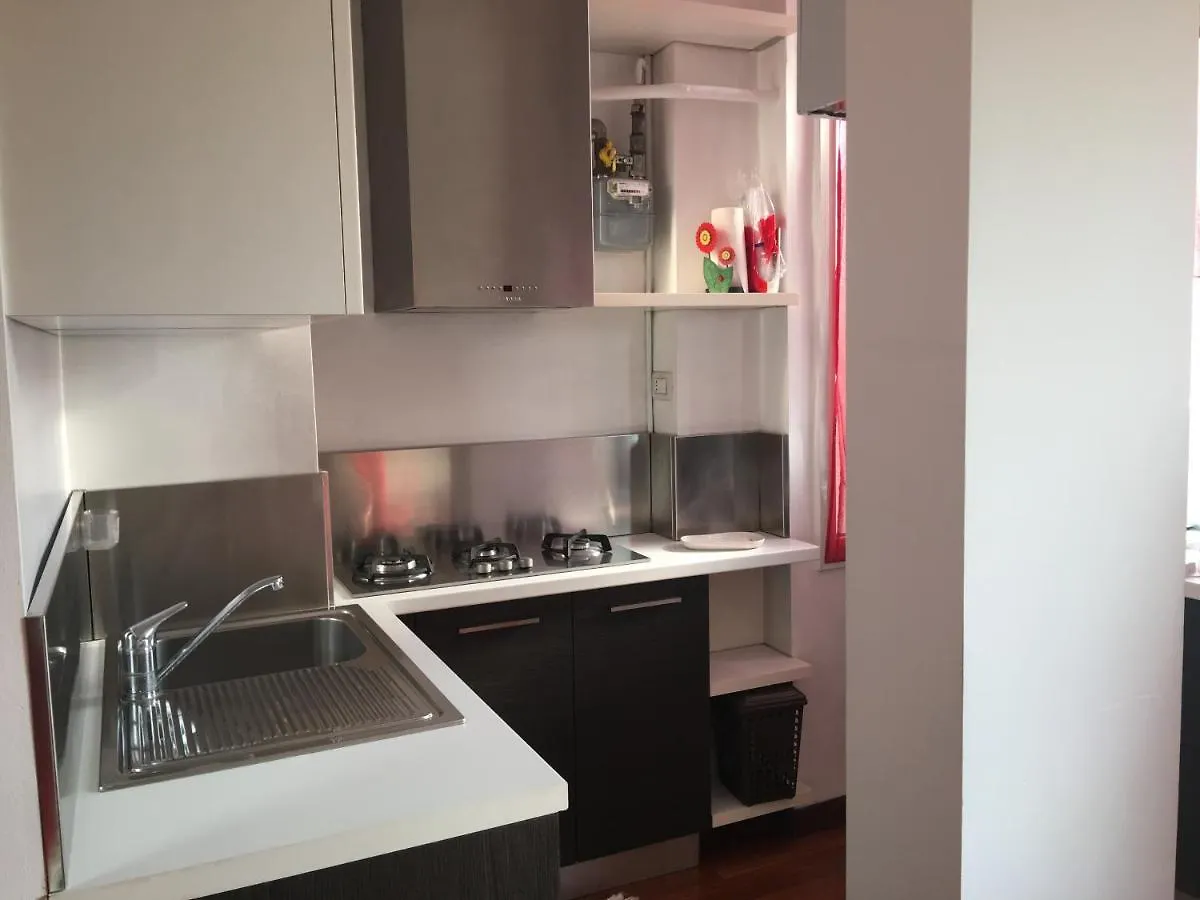 Apartamento Splendido Bilocale adiacente metro M5 - Ca Granda Milán Italia